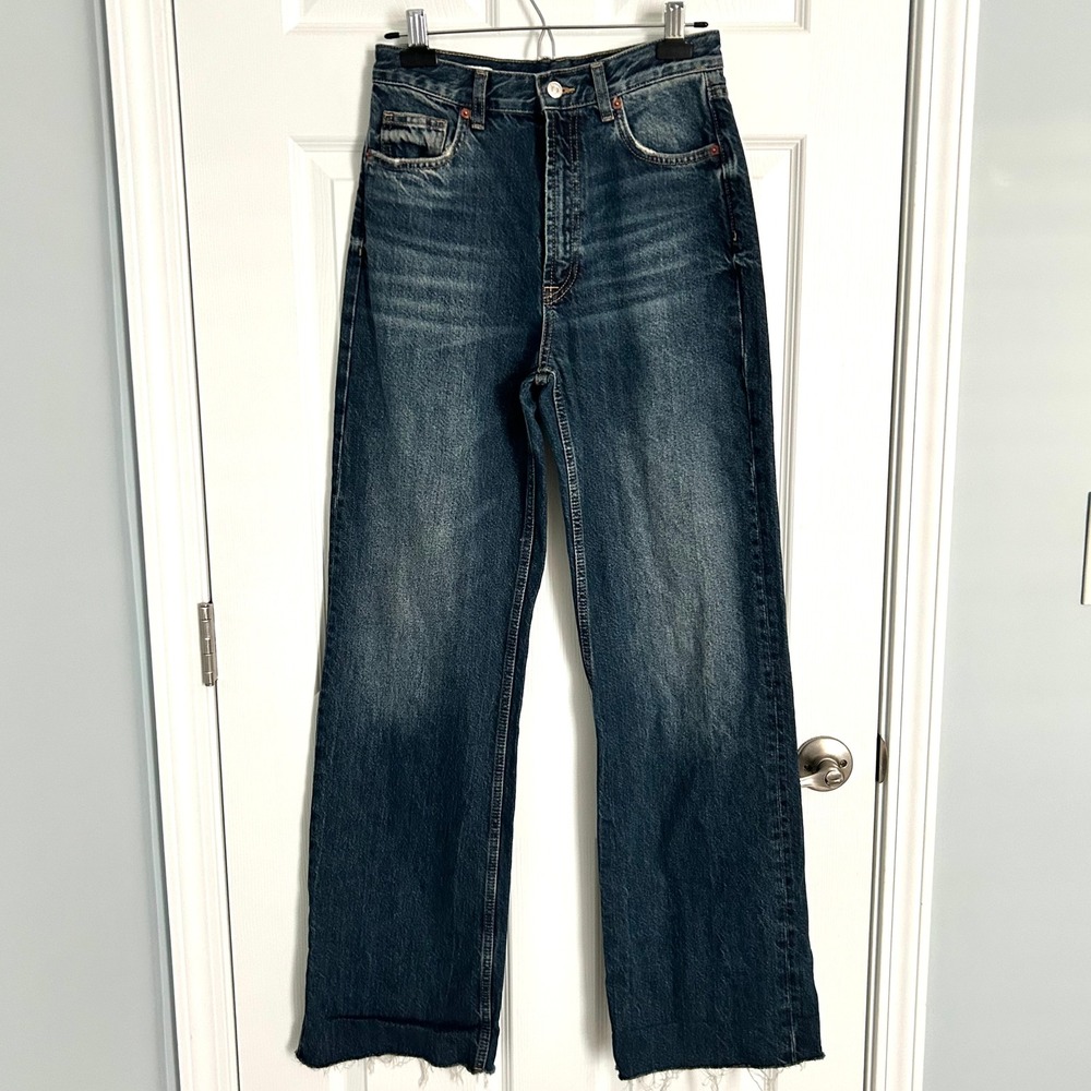 ZARA High Waisted Wide Leg Jeans Denim Blue Raw Hem Size 6